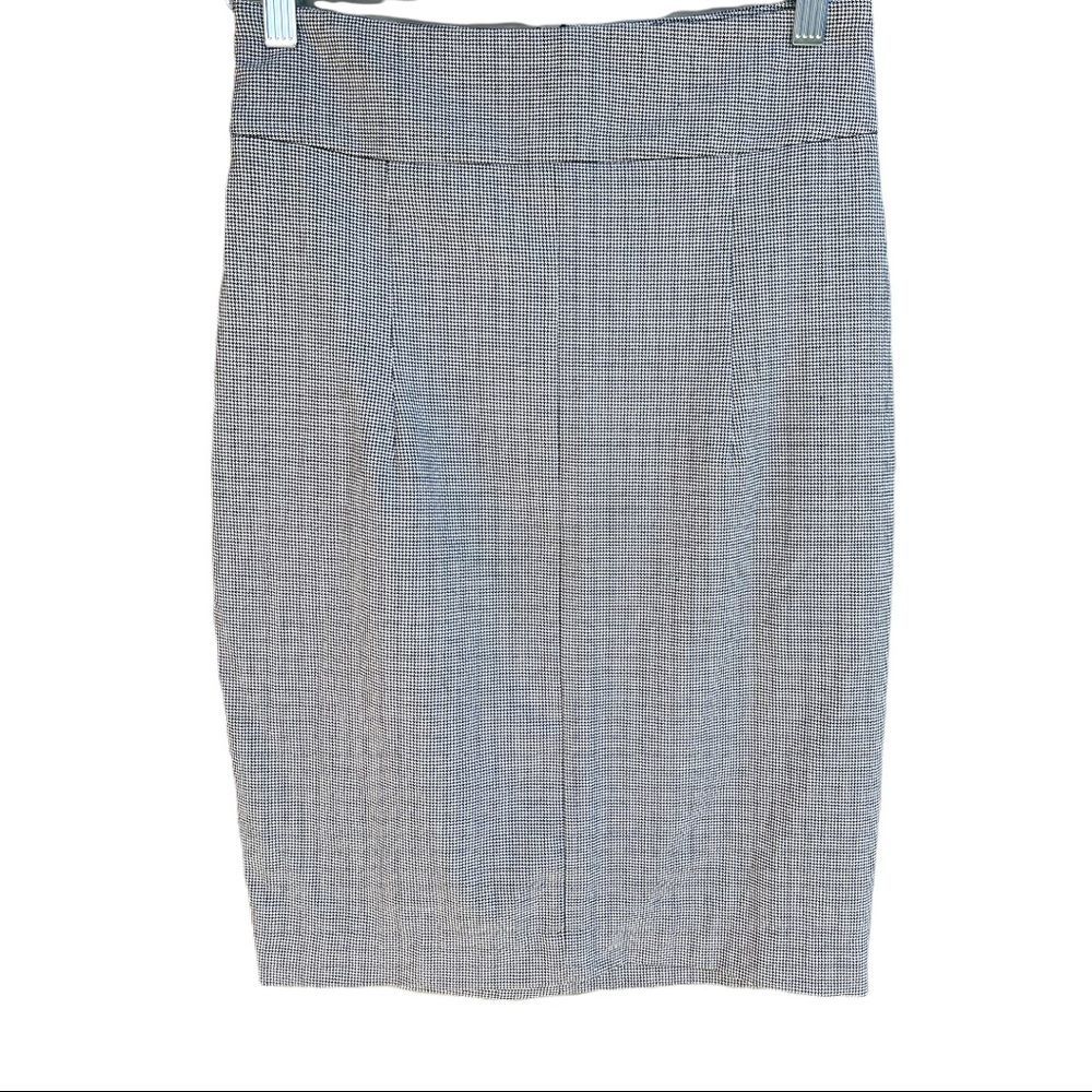 Zara Black and White Houndstooth Pencil Skirt